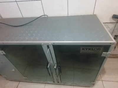 Máquina de secar animais Kyklon - Usada