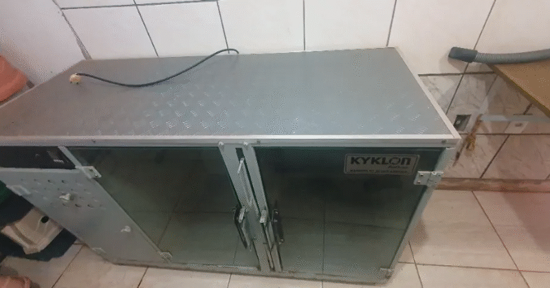 Máquina de secar animais Kyklon - Usada